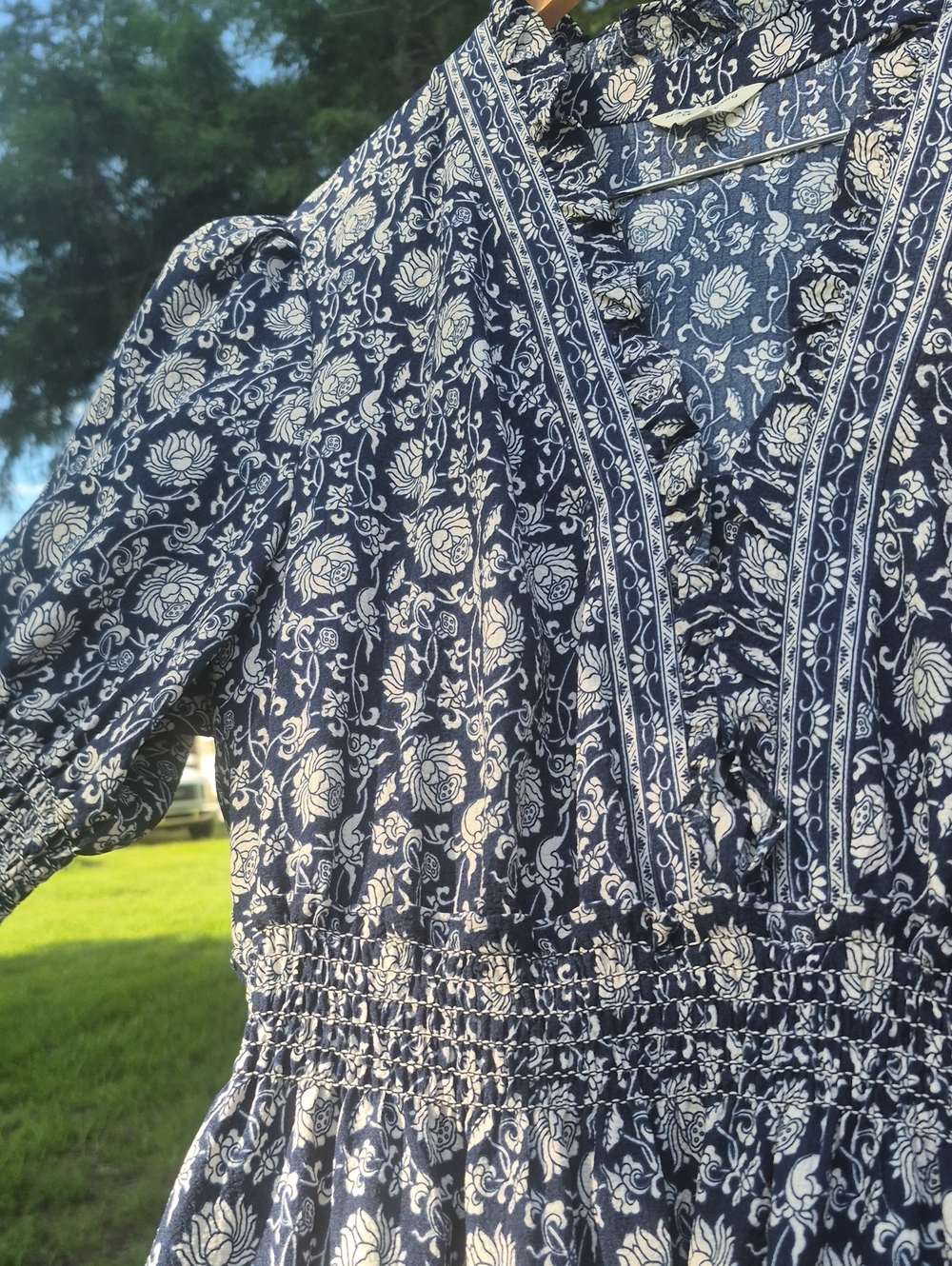 Max Studio Navy and White Floral Maxi Dress Short Sleeves V Ruffled Necklune XL - Picture 8 of 11